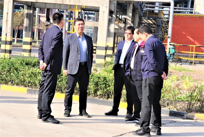 內蒙古巴彥淖爾市委副書記李中增一行三人調研陜西黑貓、龍門煤化工公司