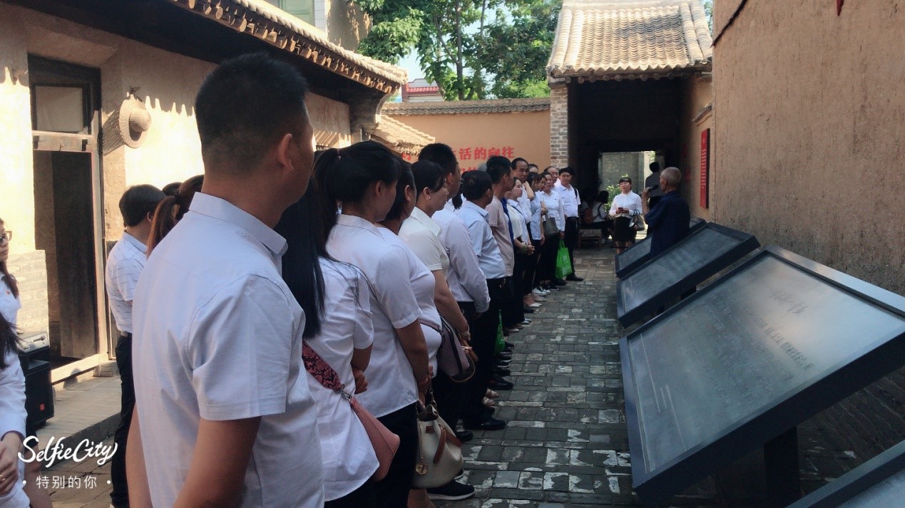陜西黑貓黨委組織預備黨員參加韓城市兩新 組織開展的“守初心、擔使命、聽黨話、 跟黨走”主題黨建活動
