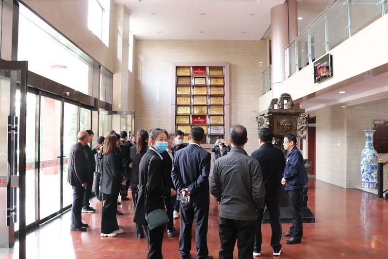 韓城市經(jīng)開區(qū)黨工委副書記強森一行蒞臨公司學(xué)習(xí)交流黨建工作
