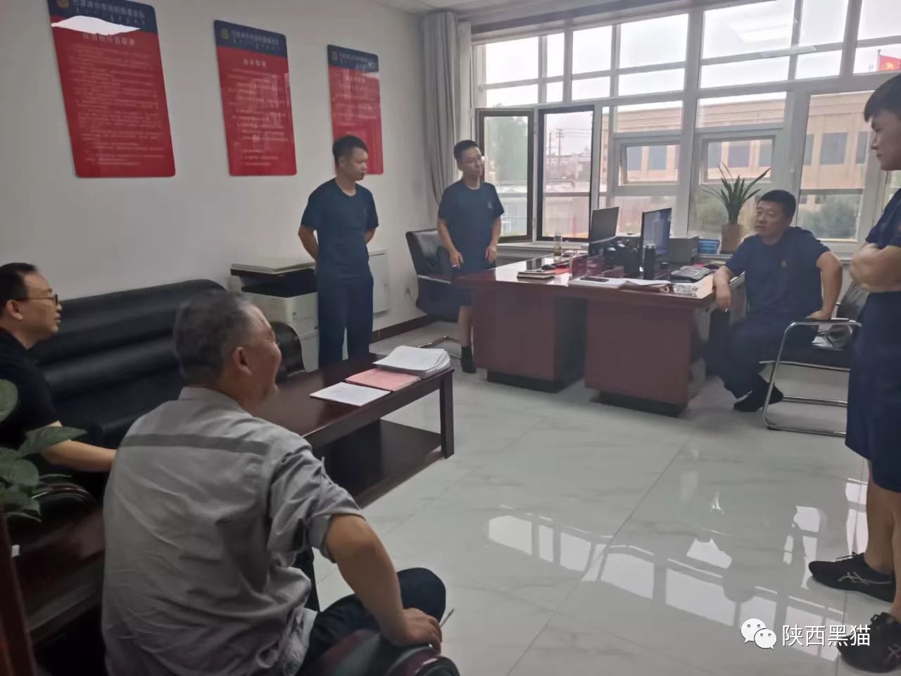 內蒙古黑貓“八一建軍節”慰問烏拉特后旗消防官兵 內蒙古黑貓“八一建軍節”慰問烏拉特后旗消防官兵